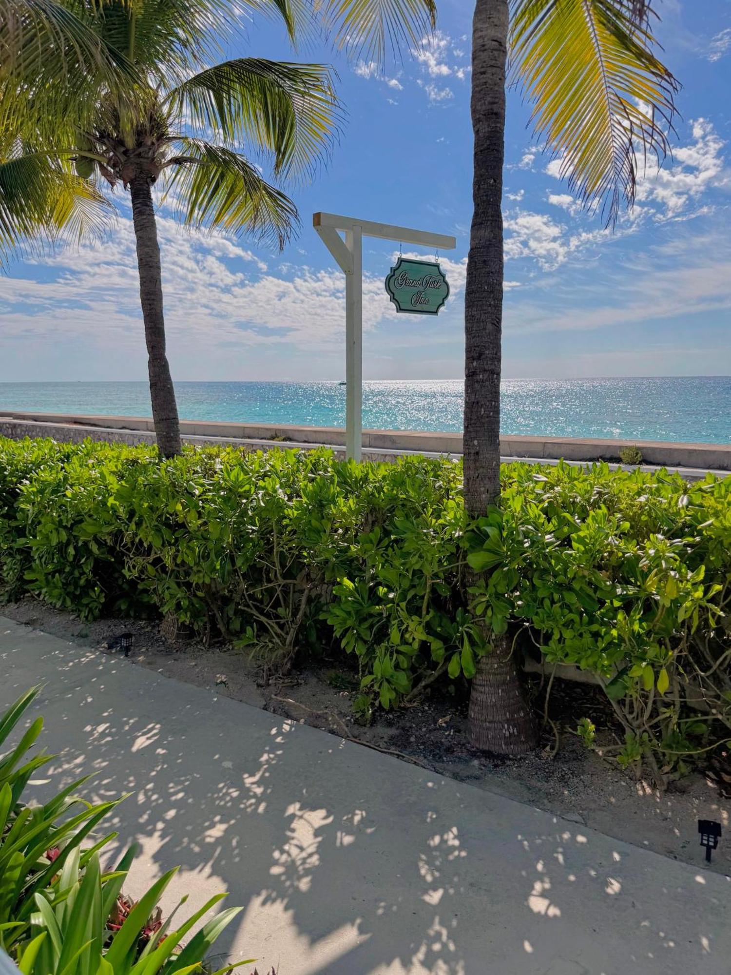 Grand Turk Inn Экстерьер фото