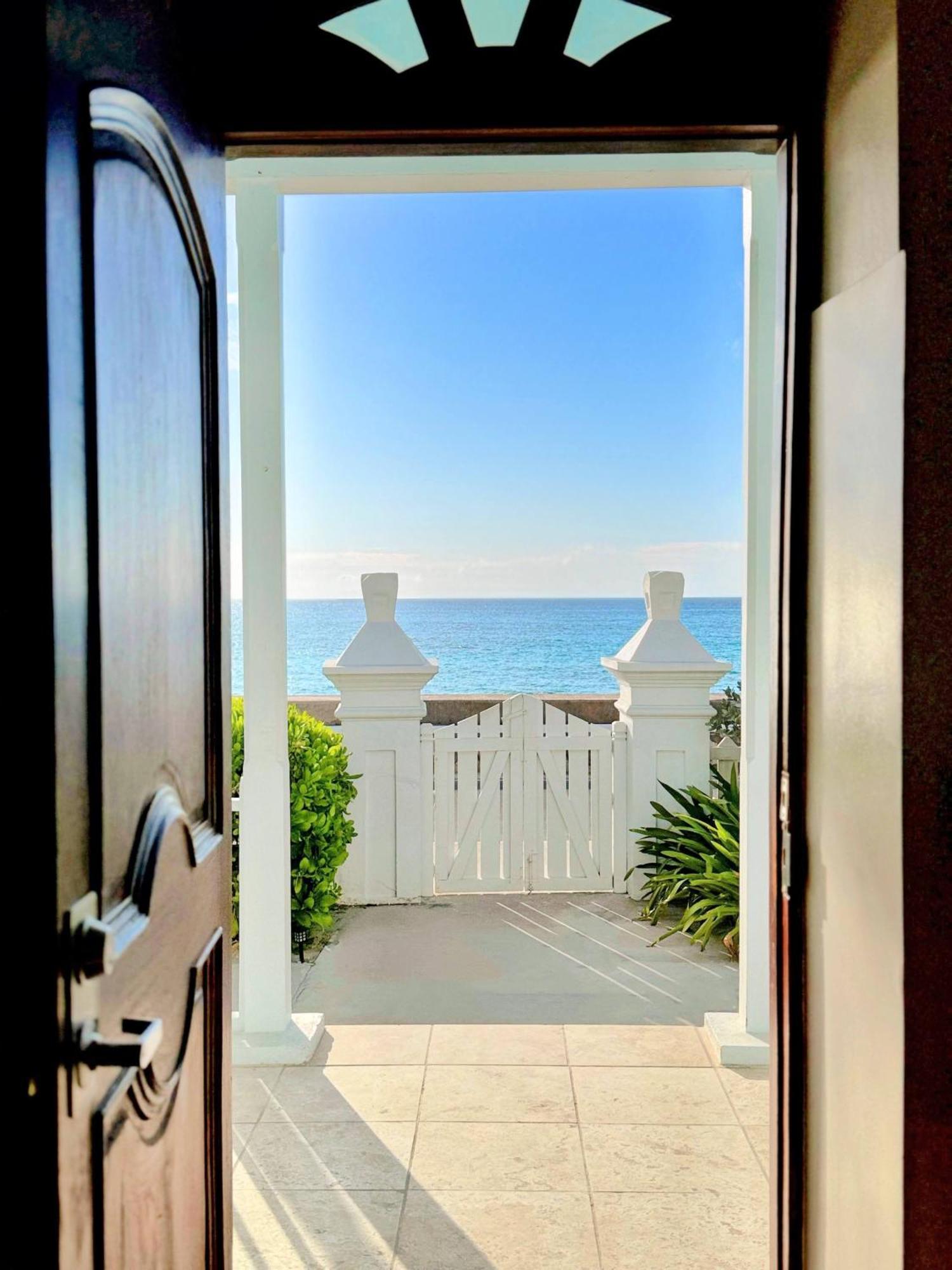 Grand Turk Inn Экстерьер фото