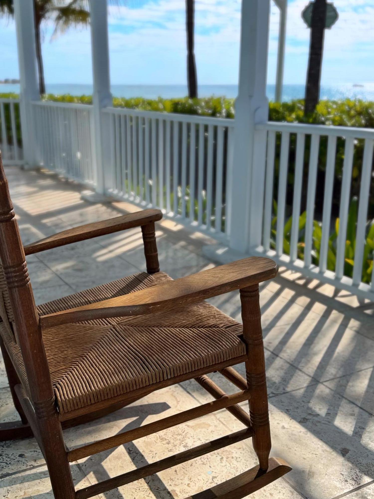 Grand Turk Inn Экстерьер фото
